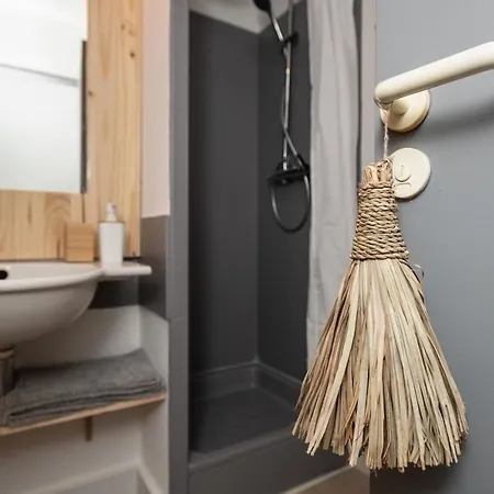 Appartement Cocon Boheme, Nid Douillet Proche Maison Carree Nîmes